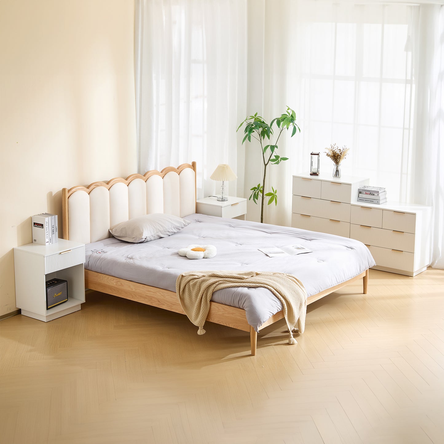 White P2 Particle Board and Density Board Wavy Pattern Drawer Front Three-Level Four-Drawer Bedside Cabinet